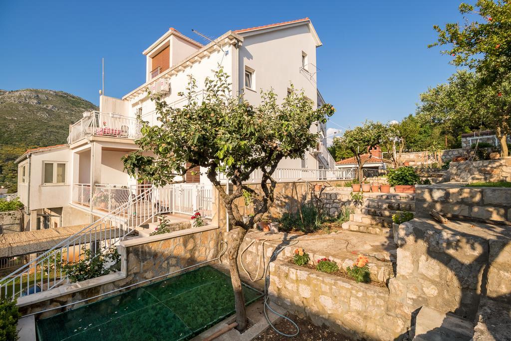 Guesthouset Pina